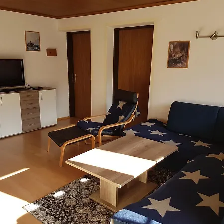 Landhaus Eigentler 아파트 플메스